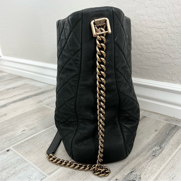 Chanel Black Caviar Leather Quilted Hobo Crossbody Bag - Picture 5 of 16